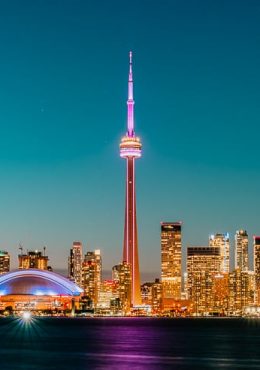 Toronto-city-skyline-with-CN-Tower