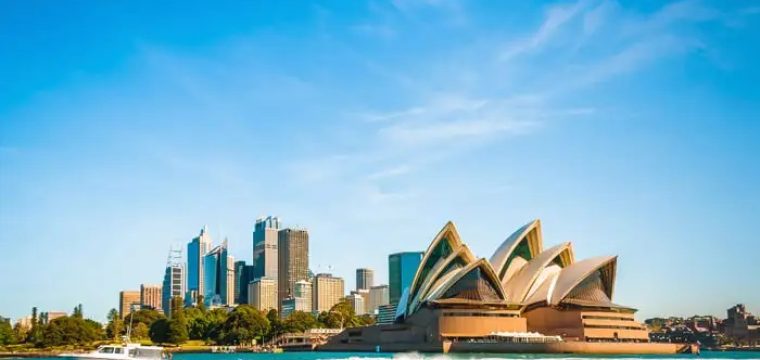 city-skyline-of-Sydney-Australia